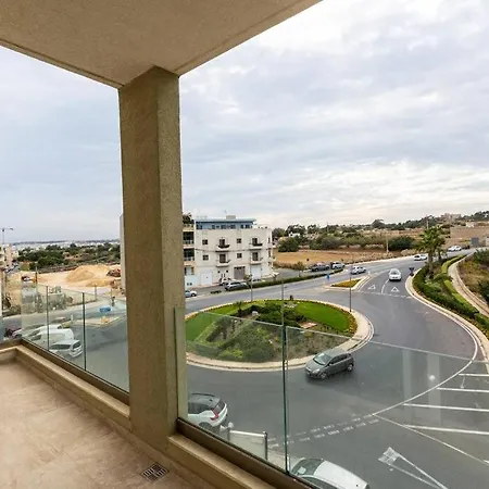 Designer 3br Home, W/ Lovely Views & Wifi By 360 Estates Apartment *