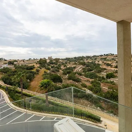 Designer 3br Home, W/ Lovely Views & Wifi By 360 Estates Apartment