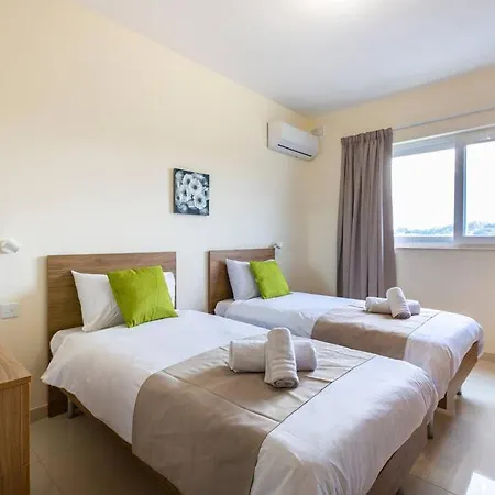 Designer 3br Home, W/ Lovely Views & Wifi By 360 Estates Apartment Marsaxlokk