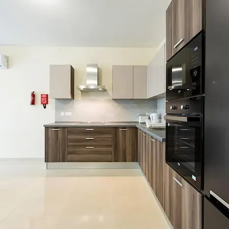 Designer 3br Home, W/ Lovely Views & Wifi By 360 Estates Apartment *