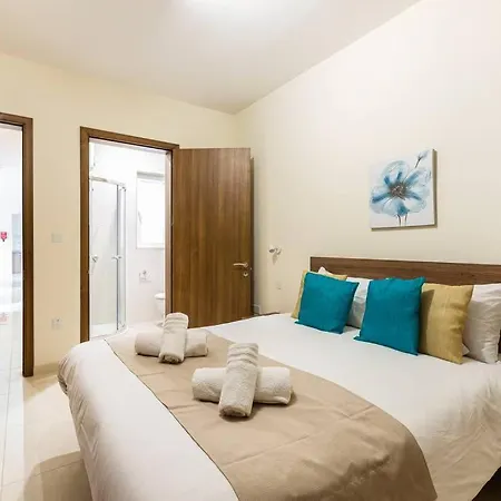Designer 3br Home, W/ Lovely Views & Wifi By 360 Estates Apartment *