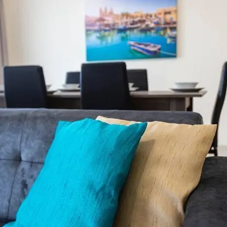 Designer 3br Home, W/ Lovely Views & Wifi By 360 Estates Διαμέρισμα Marsaxlokk