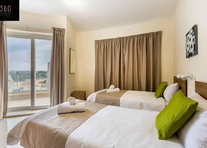 Daire Designer 3br Home, W/ Lovely Views & Wifi By 360 Estates