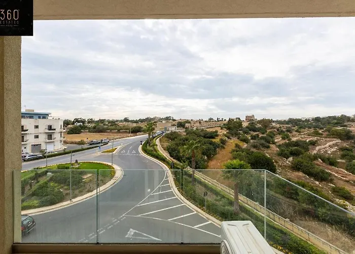 Appartement Designer 3br Home, W/ Lovely Views & Wifi By 360 Estates Marsaxlokk