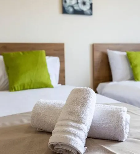 Daire Designer 3br Home, W/ Lovely Views & Wifi By 360 Estates *